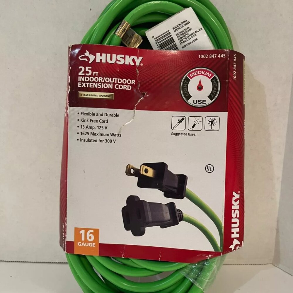 Husky 25 ft Indoor/Outdoor Extension Cord 16 Gauge, Green, Unused